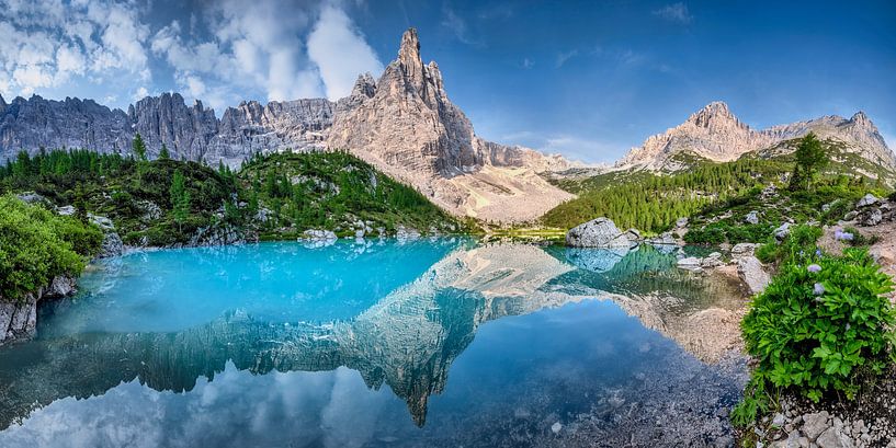 Mountain landscape at Lake Sorapis in the Dolomites by Voss photography