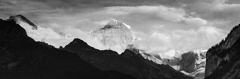 Bernese Oberland in Black and White by Henk Meijer Photography