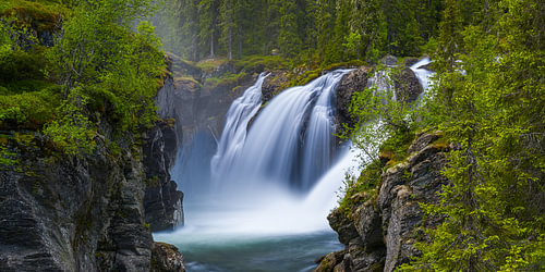 Panorama des Rjukandefossen-Wasserfalls, Buskerud, Norwegen von Henk Meijer Photography