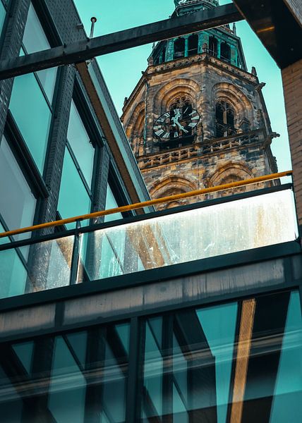 Martinitoren vanaf het Kwinkeplein van Stadspronk