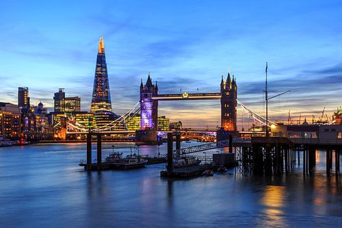 London Skyline met Tower Bridge