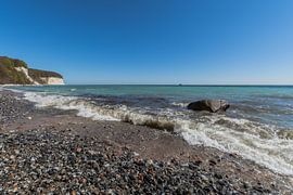Bateau d'excursion devant la côte de craie, Stubbenkammer sur GH Foto & Artdesign