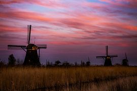 Zonsondergang bij Kinderdijk van Cecile Mabelis