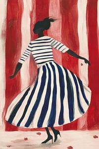 Dansende vrouw in blauwe jurk