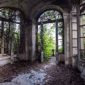 Forgotten garden room by Esmeralda holman