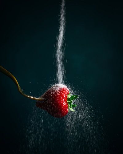 sugared strawberry
