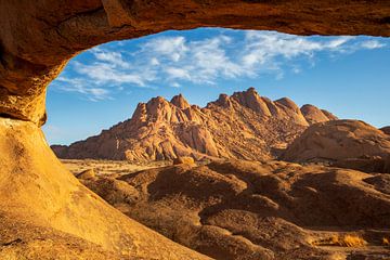 The rock formations of Spitzkoppe, Namibia by Antwan Janssen