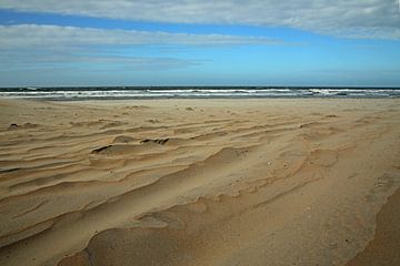 Spuren am Strand... von Willeke Bijker