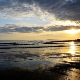 Zonsondergang op het strand van Susanne Deinhardt