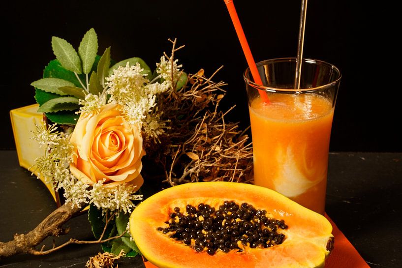 Orangen-Papaya-Limetten-Smoothie mit Joghurt. von Babetts Bildergalerie