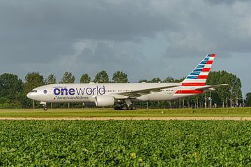 American Airlines Boeing 777-200 in One World livery.