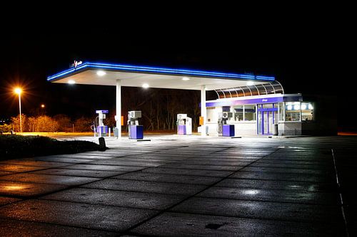 Photographie de soirée station-service
