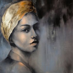 The girl with the golden cloth -