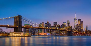 Skyline de Manhattan avec le pont de Brooklyn, New York sur Adelheid Smitt