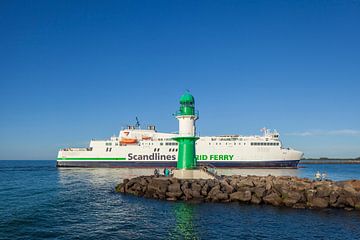 Beacon Westmole with ferry, Warnemünde, Rostock, Mecklenburg-Western Pomerania, Germany, Europe