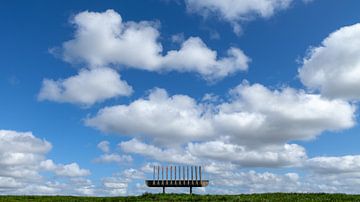 Bank in de wolken van R Smallenbroek