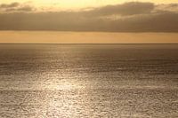 Zee tijdens zonsondergang