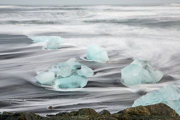 Blocs de glace dans la mer sur Menno Schaefer