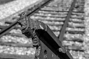 treinrails in Westerbork van Dustin Musch