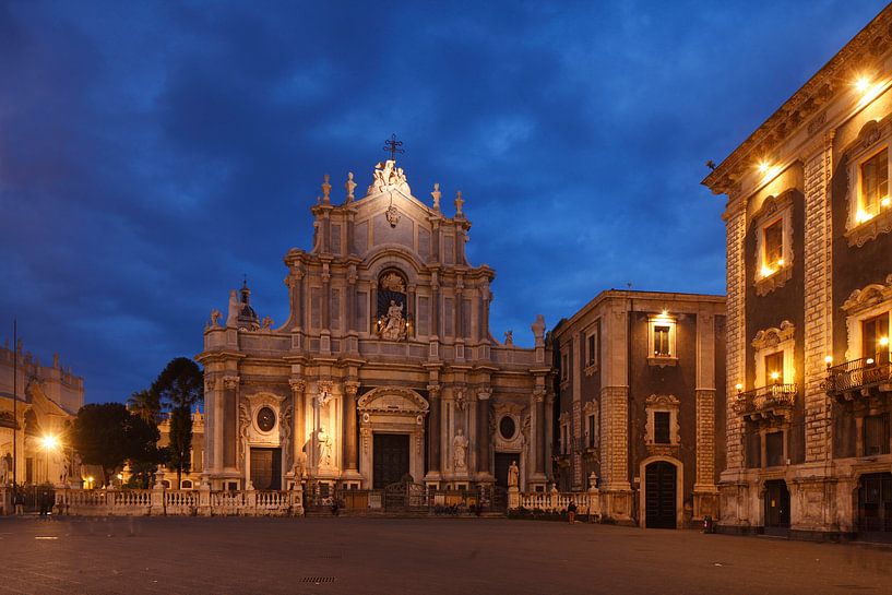 Piazza del Duomo, Kathedraal van Santa Agata, architect Girolamo Palazzotto, Catania, Sicilië, Itali van Torsten Krüger