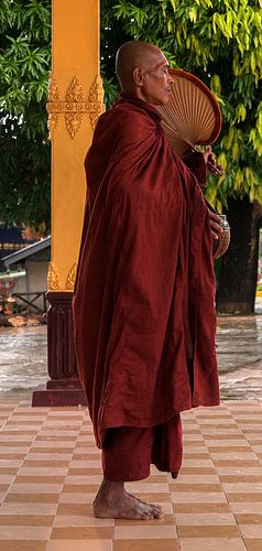 Myanmar: Monnik bij Kyaikpun pagode (Bago Township)