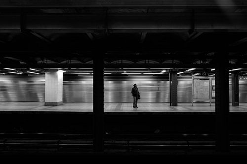 New York metro in schwarz weiss 1