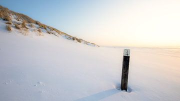 Stille entlang der Winterküste von Ameland
