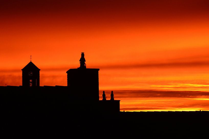 (silhouet)  de vormen van onze daken by Orhan Daud