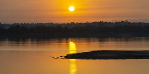 L'or du matin sur le Mékong