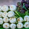 Des fenouils et des artichauts aux couleurs vives au marché de Sciacca sur Luc V. de Zeeuw