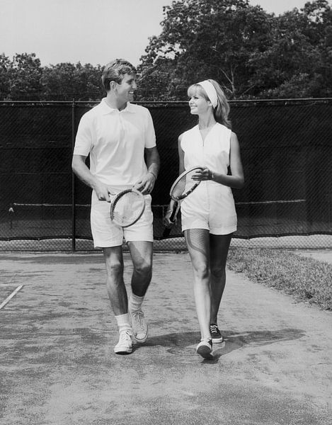 Couple on the tennis court (b/w photo) by Bridgeman Images