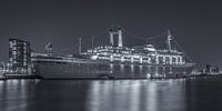 Die SS Rotterdam in Rotterdam am Abend - 1 von Tux Photography Miniaturansicht