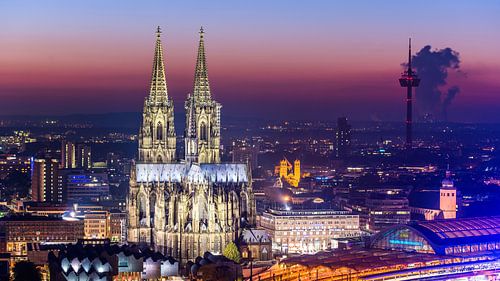 Kölner Dom bei Nacht