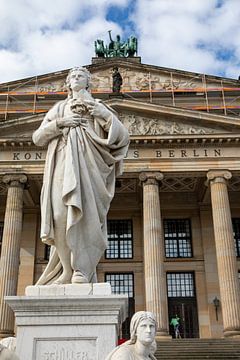 Berlijn - Schillerbrunnen en Concertgebouw van t.ART