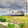 elektrische locomotief 1304 door het Noord-Hollands landschap van eric van der eijk