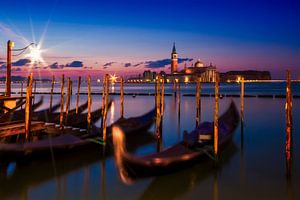 VENICE San Giorgio Maggiore op het blauwe uur van Melanie Viola