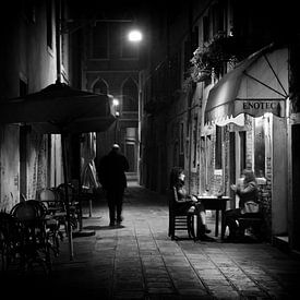 Venetië bij nacht in zwart-wit van Gerard Wielenga