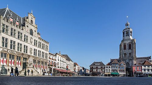 Stadhuis en de Peperbus in Bergen op Zoom (panorama)