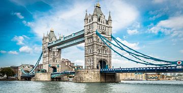 London Tower Bridge van davis davis