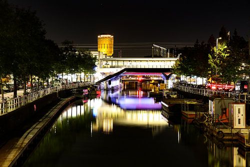 De Vaartsche Rijn, in Utrecht, NL, met Station Vaartsche Rijn en de Watertoren op de achtergrond.