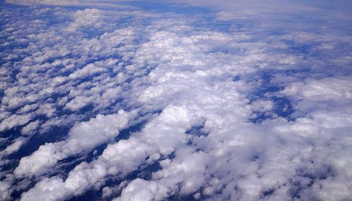 Boven de wolken