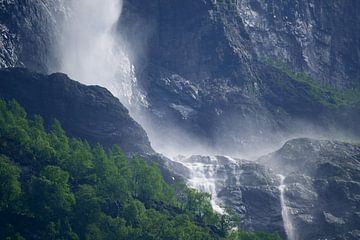 Details zum Wasserfall von Frank's Awesome Travels