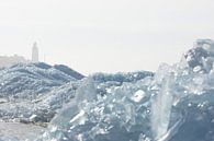 Vuurtoren en kruiend ijs op Urk van Johan Kalthof thumbnail