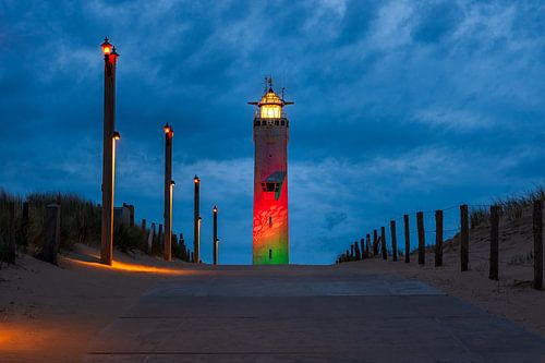 Vuurtoren Noordwijk in de avond
