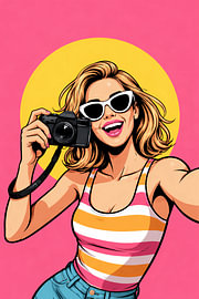 Fröhliche Pop-Art Urlauberin mit Kamera