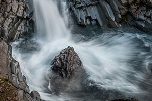 Klukkufoss in West Iceland sur Gerry van Roosmalen