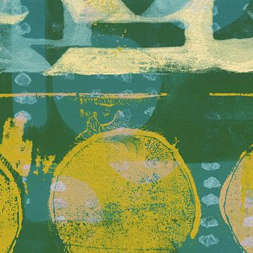 Japandi. Abstracte vormen in geel en groen I van Dina Dankers