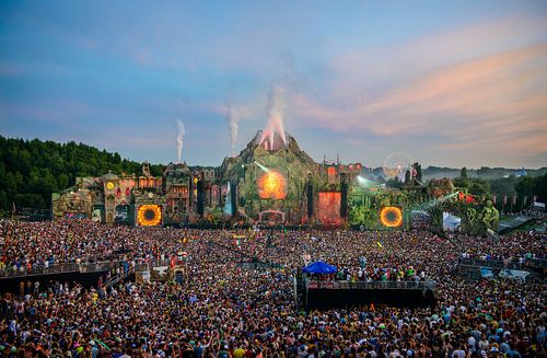 Tomorrowland 2013 - main stage by day
