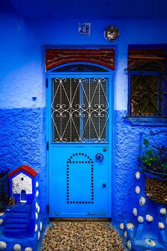 Prachtige blauwe stad in Marokko van Roy Poots