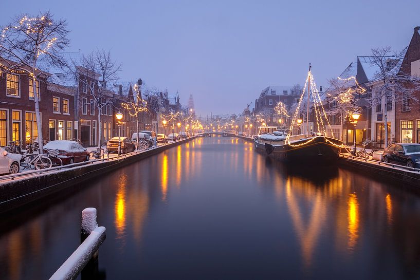 Luttik Oudorp in Alkmaar during a 'snow (storm)' by Sjoerd Veltman